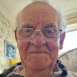 Dw86W from Edinburgh | Man | 78 years old | Scorpio