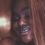 Literallylaur from Saint Louis | Woman | 26 years old | Capricorn