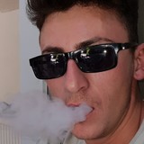 Darius from Edgware | Man | 31 years old | Cancer