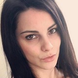 Lovia from Kent | Woman | 42 years old | Aquarius