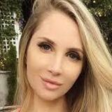 Alexis from California City | Woman | 33 years old | Taurus