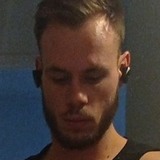 Sam from Eysines | Man | 29 years old | Taurus