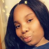 Dee from Knoxville | Woman | 27 years old | Aquarius