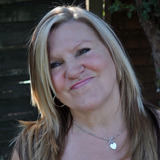 Chiz from Bristol | Woman | 68 years old | Aquarius