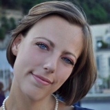 Sweetannie from Napoli | Woman | 44 years old | Cancer
