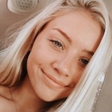 Sutton from Little Rock | Woman | 35 years old | Aquarius