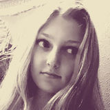 Maya from Paris | Woman | 28 years old | Pisces