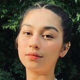 Ashthomp68E from Hong Kong | Woman | 33 years old | Taurus