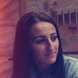 Karmenkarmine from Brussels | Woman | 32 years old | Gemini