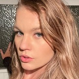 Celine from Buting | Woman | 25 years old | Aquarius